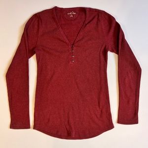 Eddie Bauer long sleeve V-neck Henley